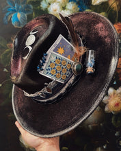 Witch Outlaw color shift hat snake with tarot cards