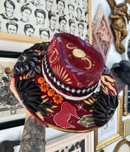 MYSTERY HOCUS POCUS HAT
