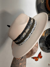 The Mariposa Hat Kit- Hat included