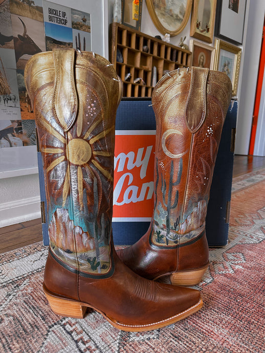 Brand new in box Tony Lama 15’ cognac leather desert painted cowgirl boots size 8