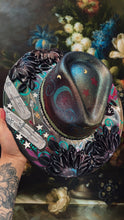 Color shifting, hocus-pocus themed hat