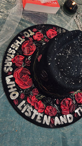 THORNS AND ROSES: sides, top and brim painted
