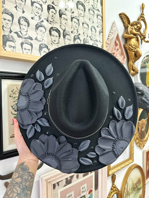 BLACK FRIDAY: Extra wide brim black and navy blue