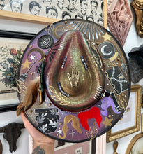 MYSTERY HOCUS POCUS HAT
