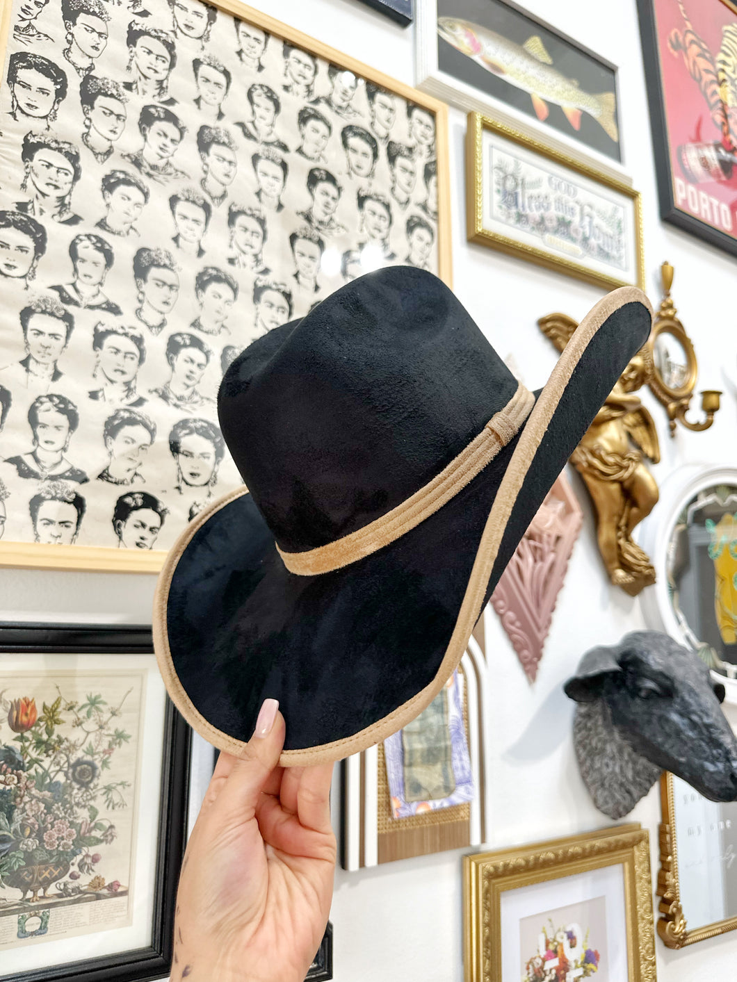 Classic Black and Tan Cowgirl Hat