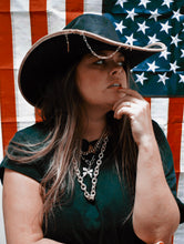 OUTCAST ANTHEM: Black and tan piercing cowgirl hat