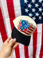 Black and ivory Americana cap