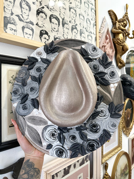 Titanium gray peonies black and white hat size large