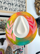 Colorful underbrim top and bottom painted