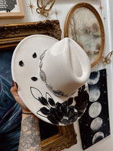 HALLOWEEN SPECIAL: Concho belt and black florals