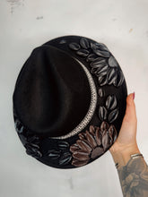 HALLOWEEN SPECIAL: Black and Burgundy regular brim