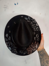 HALLOWEEN SPECIAL: Black and Burgundy regular brim