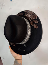 HALLOWEEN SPECIAL: Burgundy and Black regular brim