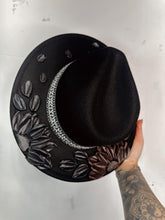 HALLOWEEN SPECIAL: Black and Burgundy regular brim
